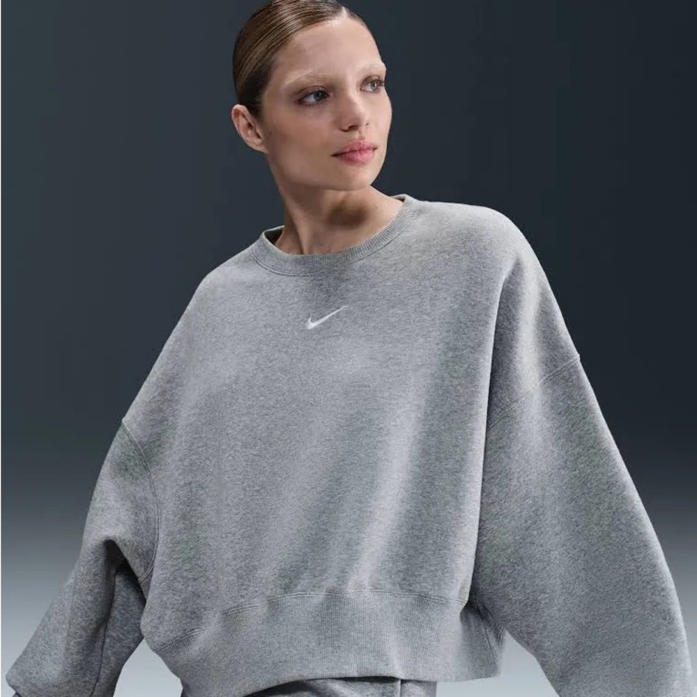 Nike Women's Classic Gray Sweatshirt